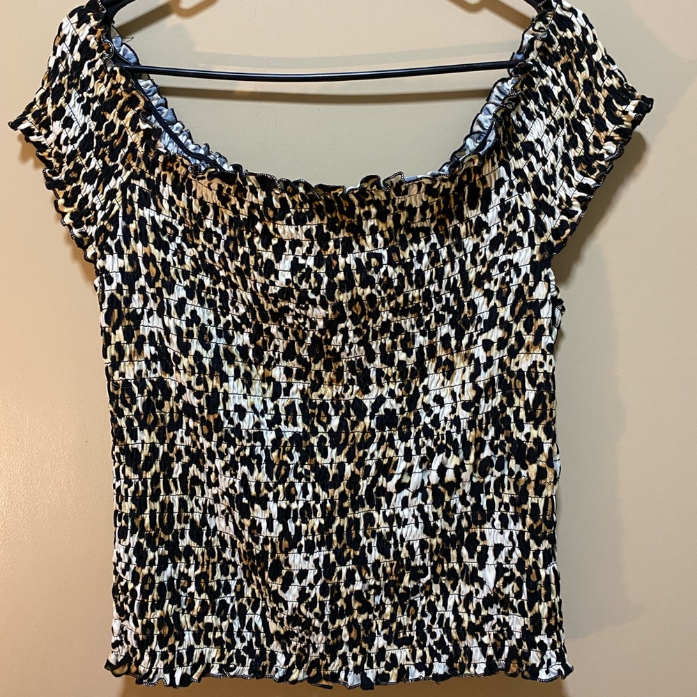 Off shoulder cropped plus size shirt